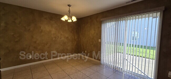 Building Photo - 9121 Brickshire Pkwy
