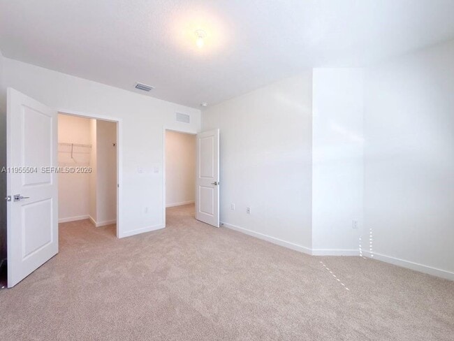 Building Photo - 184 NE 13th St