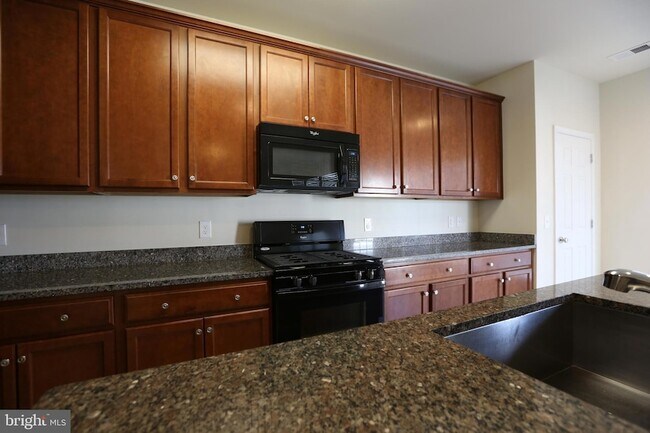 Building Photo - 20592 Geddes Terrace