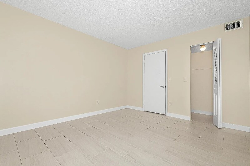 Building Photo - 7765 SW 86th St