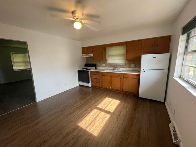 Building Photo - 2 bedroom in Wood River