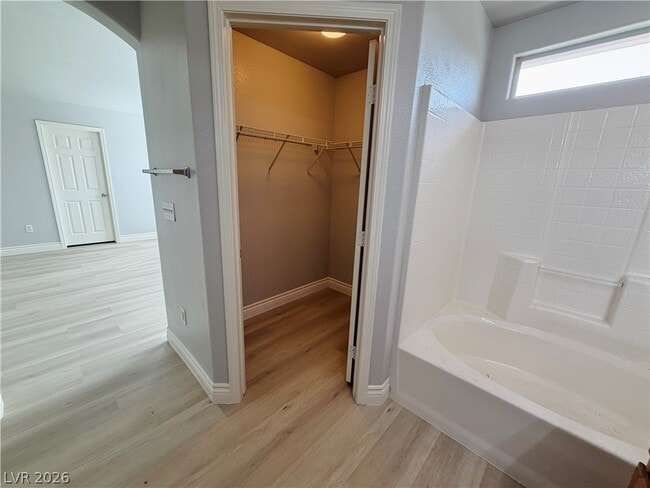 Building Photo - 5615 W Sun Temple Ave