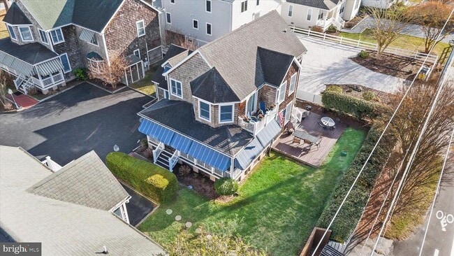 Building Photo - 330 Garfield Pkwy