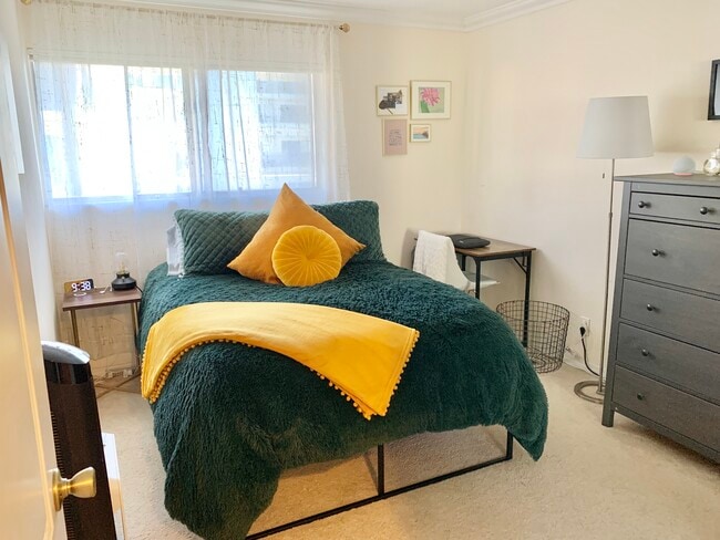 Second bedroom - 1720 Ardmore Ave