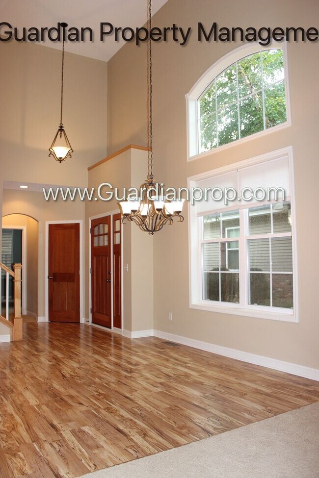 Building Photo - Gorgeous Brooklyn Park Single Family Home, 2 Car Garage, W/D, Office, Available Jan/Feb