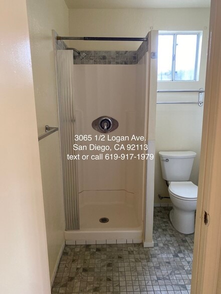 Building Photo - 3065 1/2 Logan Ave