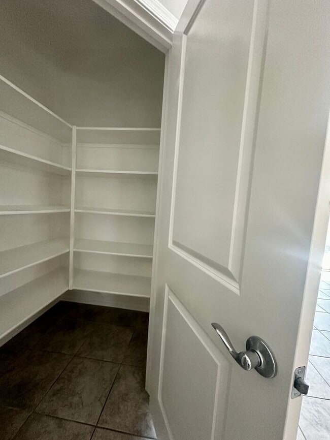 Building Photo - Stunning 4-bedroom, 2-bathroom home located in the vibrant community of Sahuarita, AZ