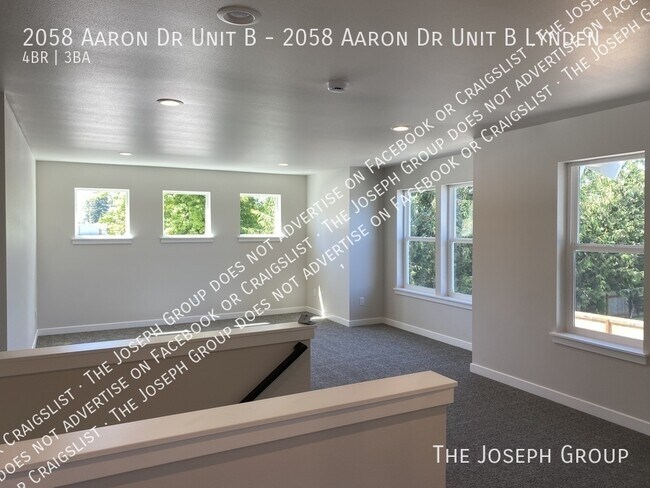 Building Photo - 2058 Aaron Dr