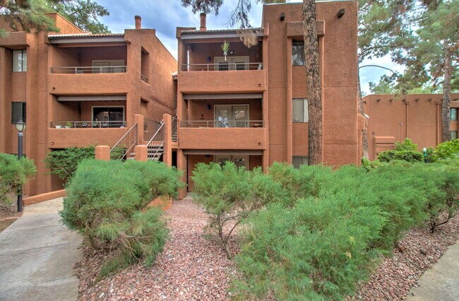 Building Photo - 4704 E Paradise Village Pkwy N