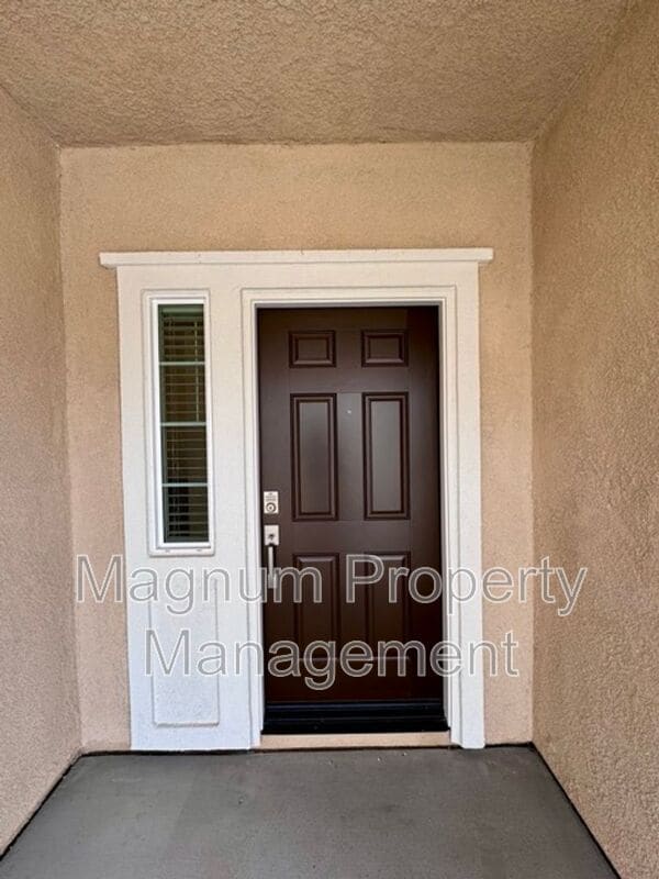Building Photo - 31343 Autumn Blaze Dr