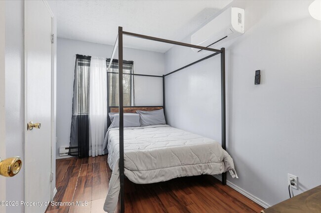 Building Photo - 1379 Winding Way