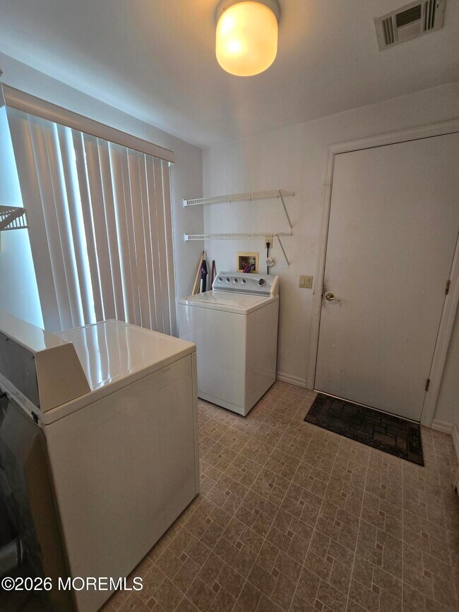 Building Photo - 4 Cordoba Ct