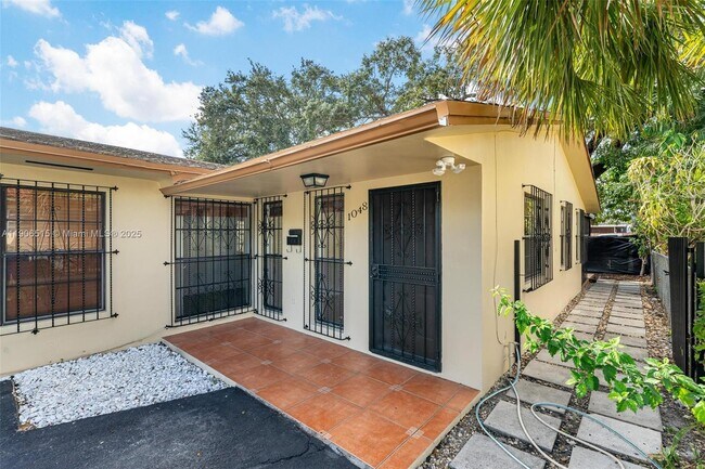 Building Photo - 1048 NW 32nd Pl