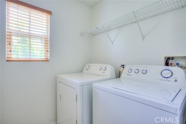 Building Photo - 11090 Mountain View Dr