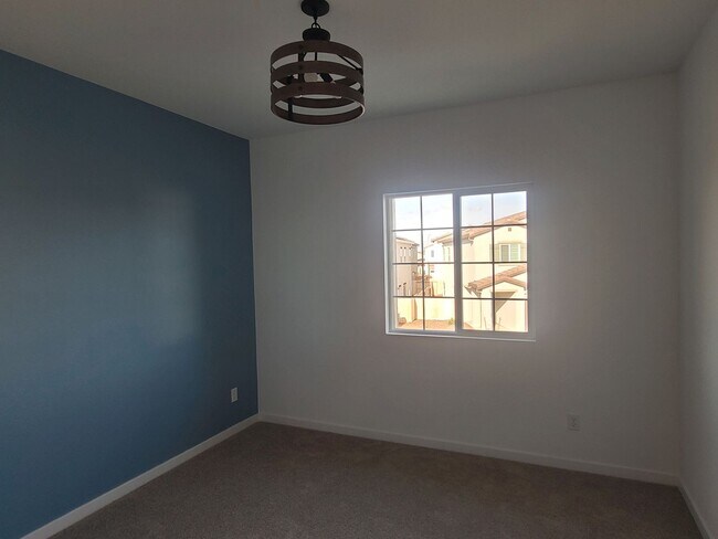 Building Photo - Three Bedroom Three Bathroom Home with Solar