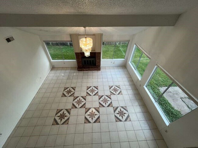 Building Photo - 12915 Ashford Knoll Dr