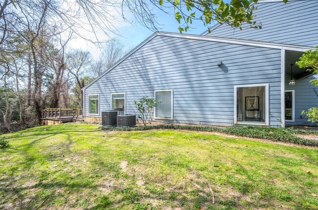 Building Photo - 387 Rancho Bauer Dr