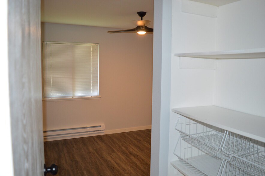 Building Photo - 5333 Brody Dr