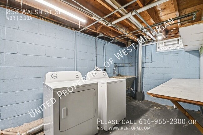 Building Photo - 858 Walsh St SE