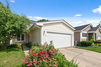 Building Photo - 16203 Fox Ct