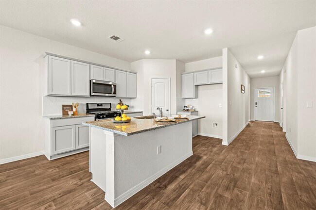 Building Photo - 121 Brody Ln