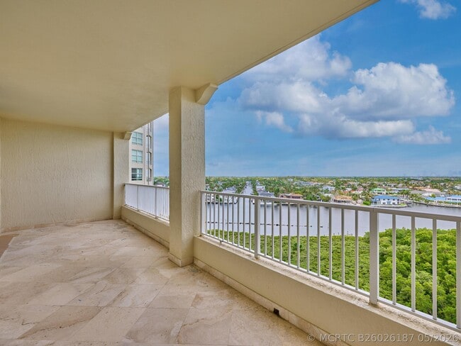 Building Photo - 3720 S Ocean Blvd