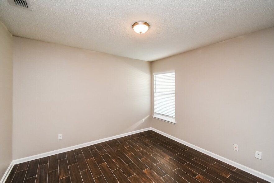 Building Photo - 4127 Sandhill Crane Terrace