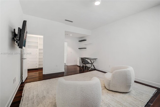 Building Photo - 4775 SW 85th St