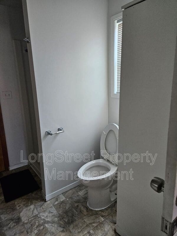 Building Photo - 911 NW 27th St