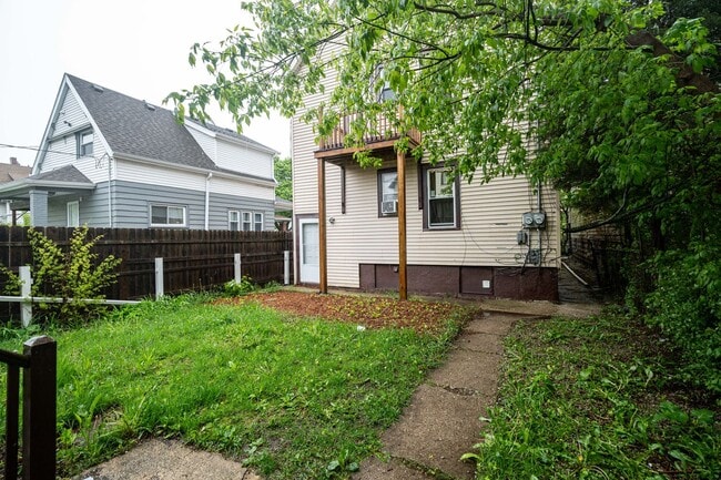 Building Photo - Classic Charm with Modern Updates - Upper ...
