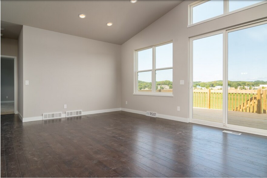 Building Photo - 615 Clear Pond Way