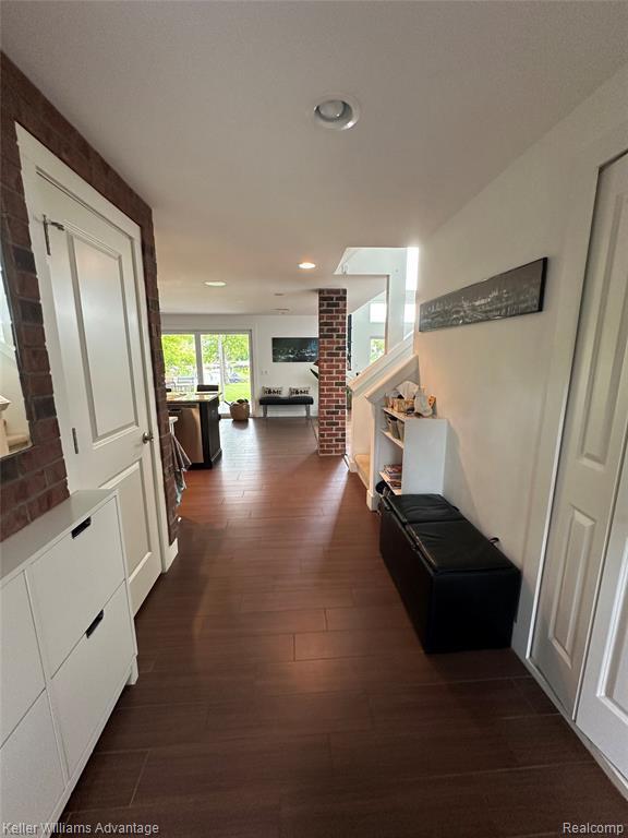 Building Photo - 4066 Fieldview Ave