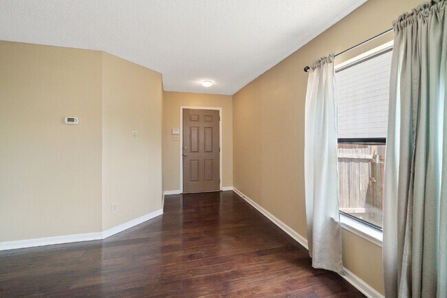 Building Photo - 5007 Shara Mist