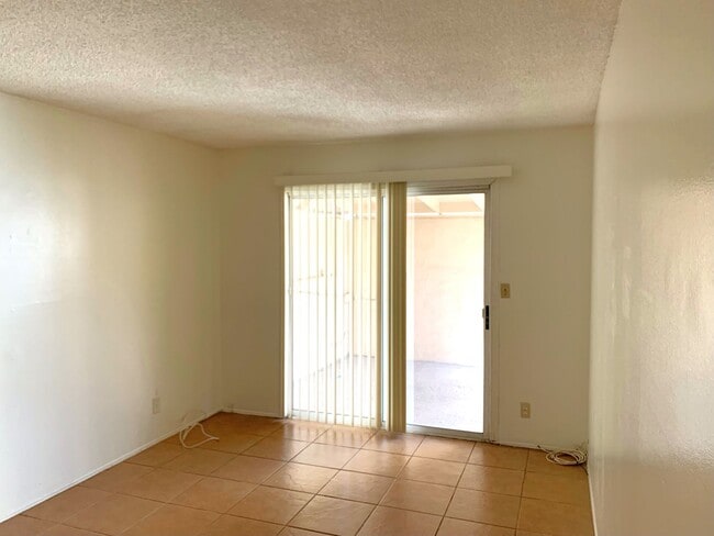 Building Photo - Comfortable and Affordable 2 Bedrooms, 1 B...