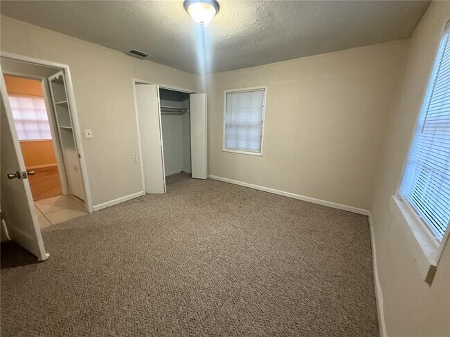 Building Photo - 3619 S Hesperides St