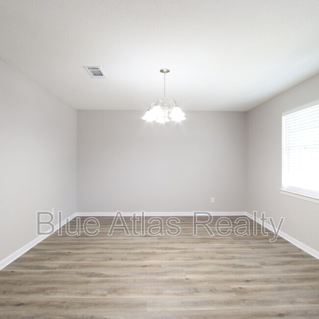 Building Photo - 3629 Venice Dr