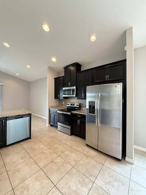 Building Photo - 8222 Willow Beach Dr