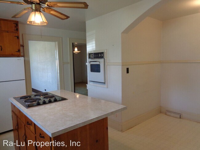 Building Photo - 3 br, 1 bath House - 2881 Hwy 66 South