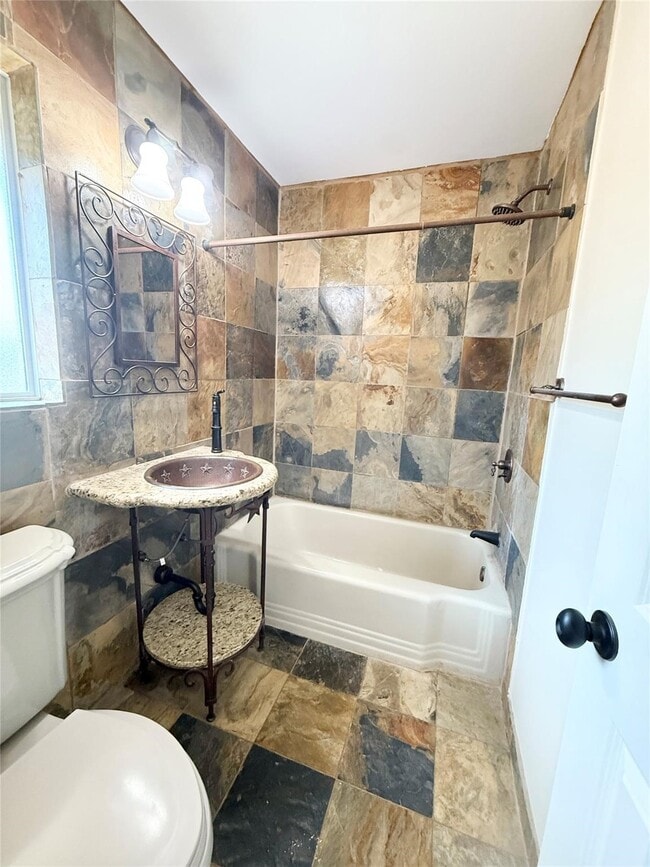 Building Photo - 5545 Pagewood Ln