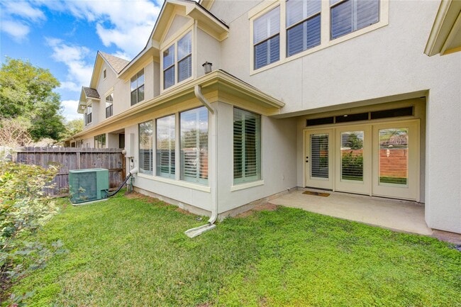 Building Photo - 4340 Lake Walk Ct
