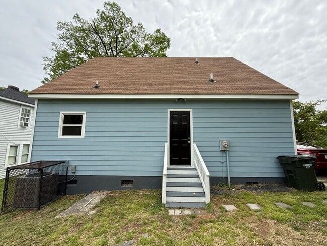 Building Photo - 1212 Merrick St