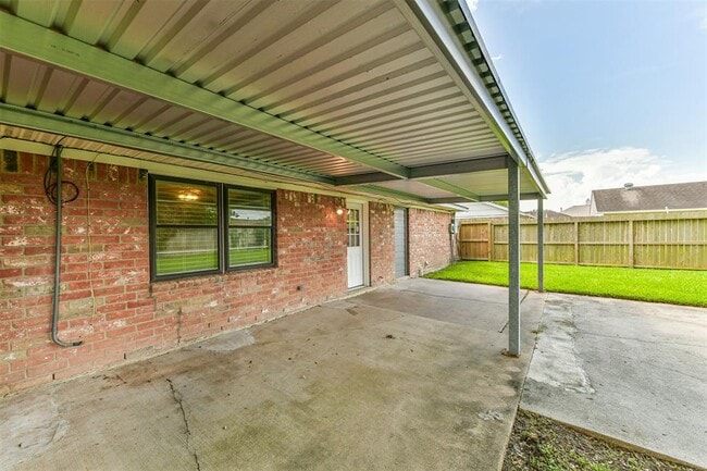 Building Photo - 1105 Velma St