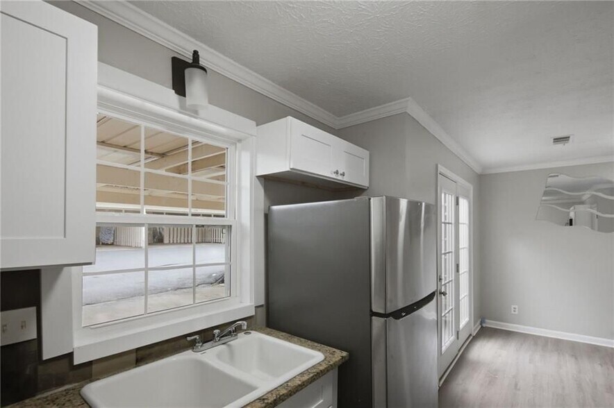 Building Photo - 218 Mill Creek Pl