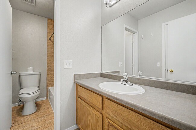 Building Photo - 7928 Hornbeam Ct