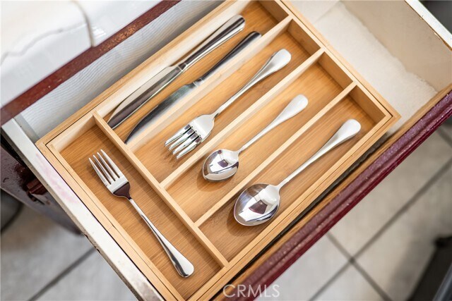 Building Photo - 22421 Hawthorn Ave