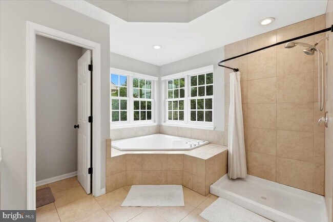 Building Photo - 9255 Bowers Brook Pl