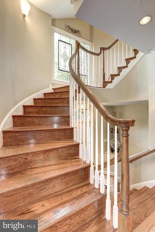 Building Photo - 1657 Colonial Hills Dr