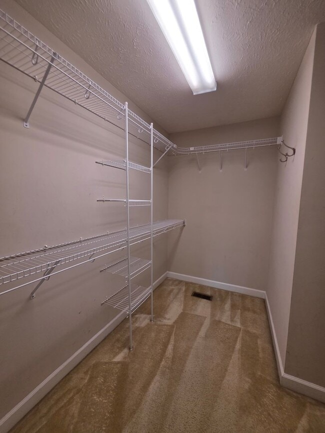 Building Photo - 205 Woodberry Pl