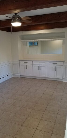 Unit 1 - 679 Park Ave W