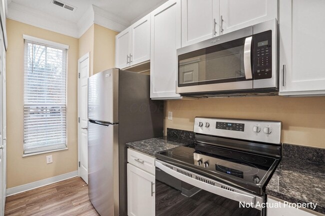Building Photo - 5080 Vail Pine Pl